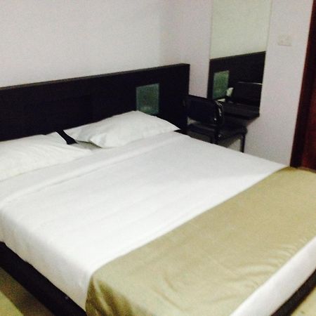 Aston Service Apartment Μπανγκαλόρ Εξωτερικό φωτογραφία