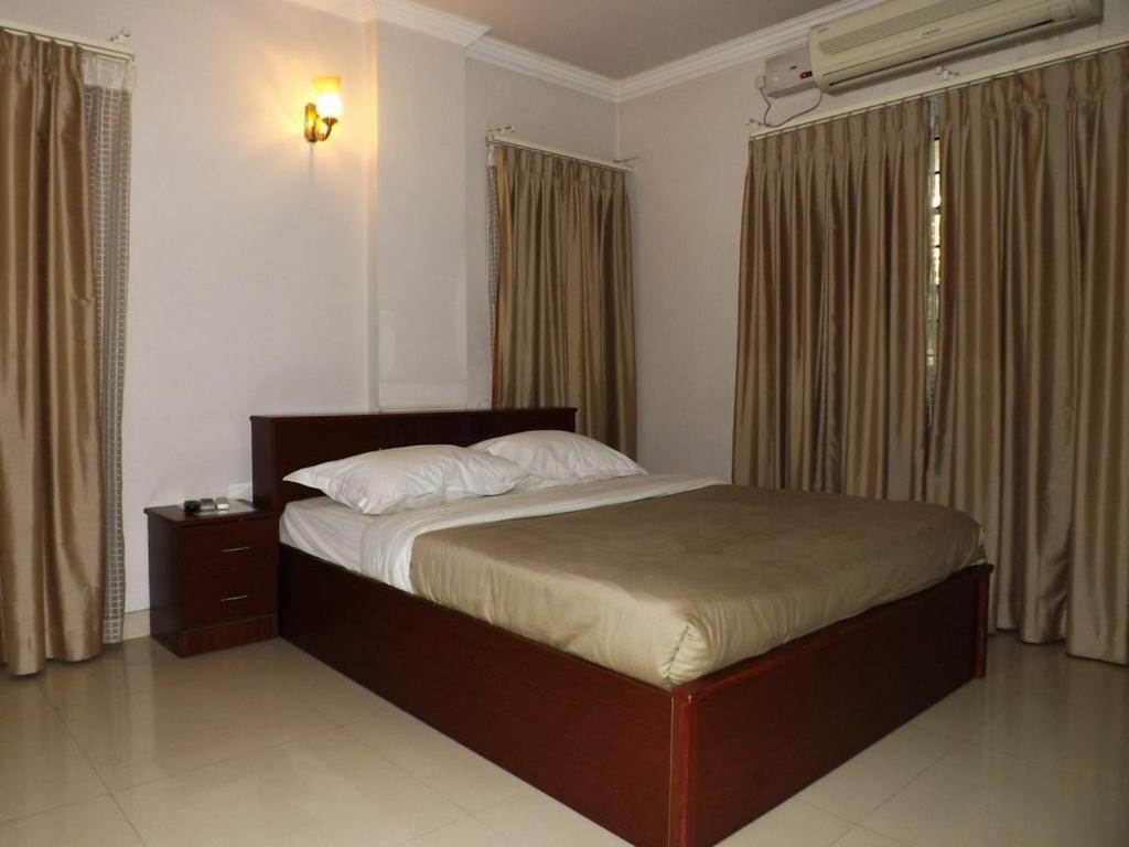 Aston Service Apartment Μπανγκαλόρ Εξωτερικό φωτογραφία